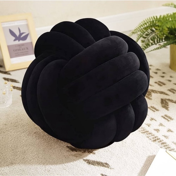 Black Round Knot Ball Decor Throw Pilllow - Picture 1 of 3